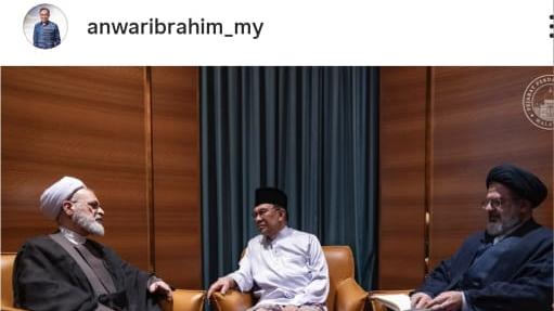 The meeting of Ayatollah Arafi, the head of the country’s seminaries, with the Prime Minister of Malaysia
